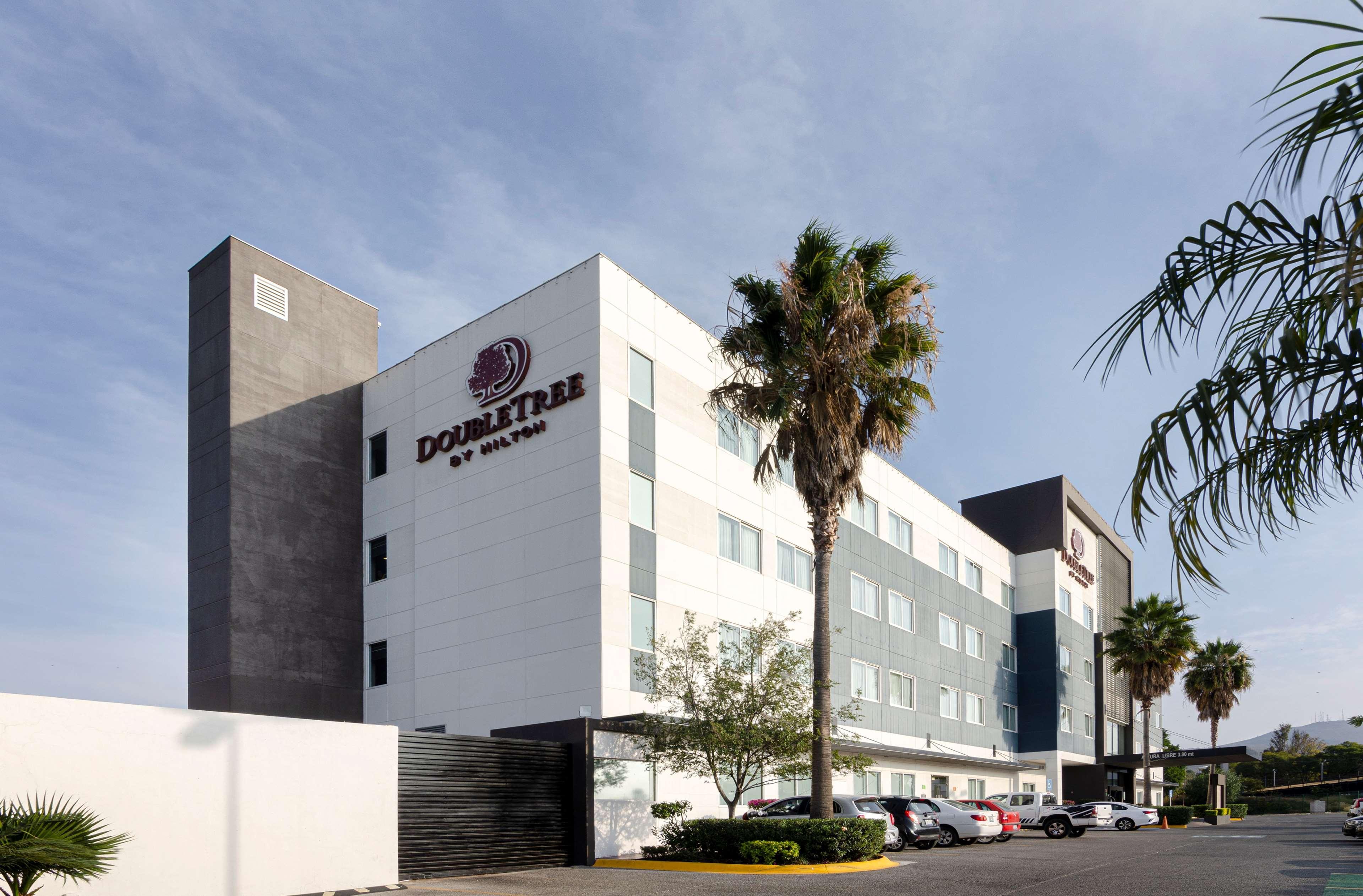 Hotel Doubletree By Hilton Querétaro Esterno foto