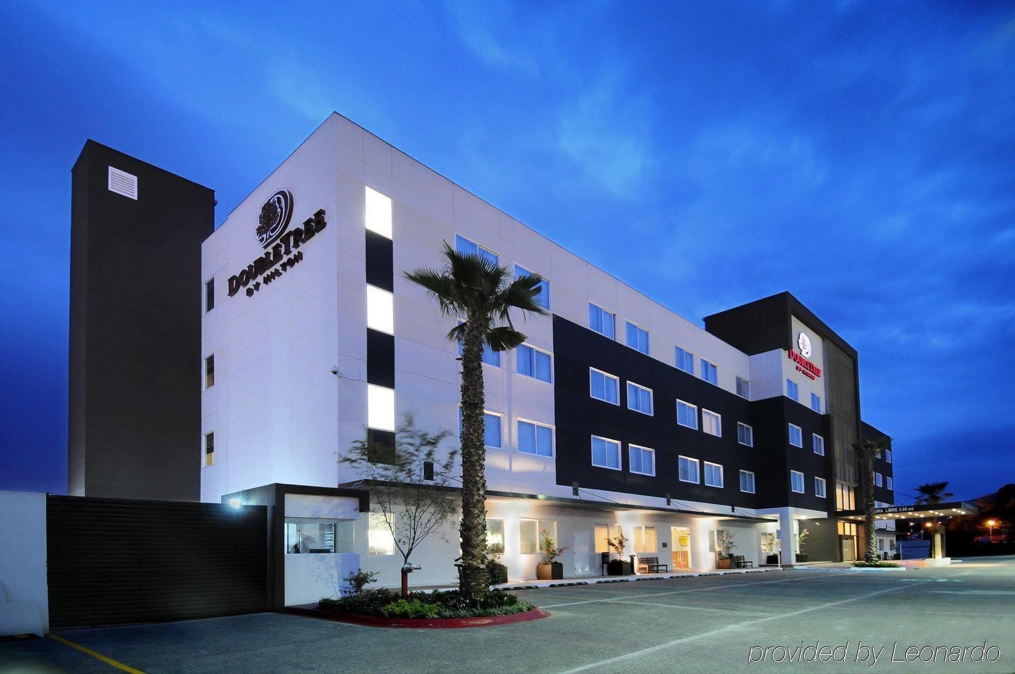 Hotel Doubletree By Hilton Querétaro Esterno foto