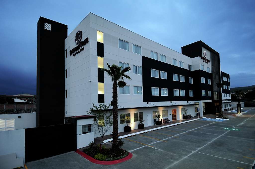 Hotel Doubletree By Hilton Querétaro Esterno foto